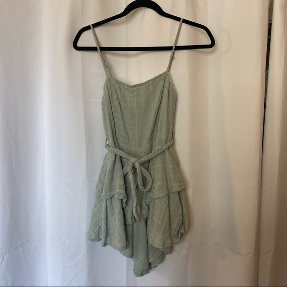 sage green green romper - Picture 2 of 6